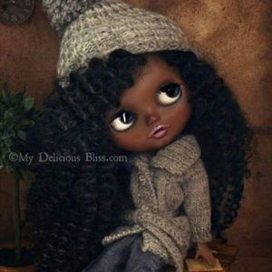 Meet your Posher, Cassandra